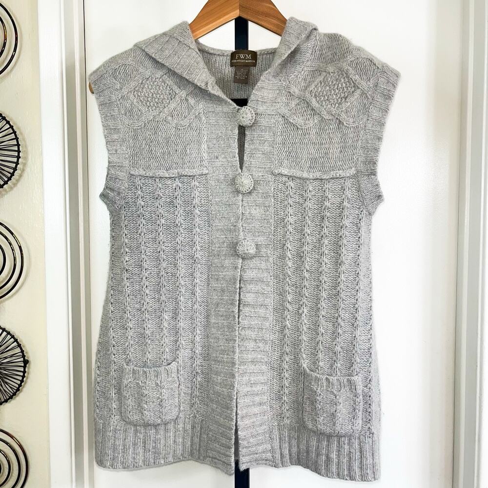 Fenn Wright Manson Womens Lambswool Angora Hooded Cargidan Vest - Gray, Size M